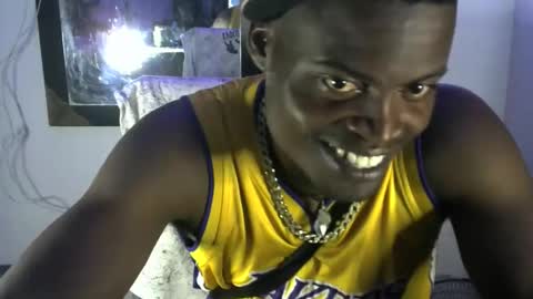 Snapshot of brayan1111x chatting on 11/11/25, 10:43 brayan1111x online show from 11/11/25, 10:43