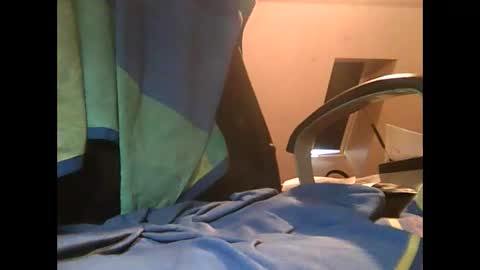 Snapshot of brazil_meets_germany chatting on 04/17/26, 08:28 brazil_meets_germany online show from 04/17/26, 08:28