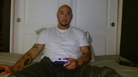 Snapshot of breadcrumbsss chatting on 03/26/26, 05:02 Breadcrumbsss online show from 03/26/26, 05:02