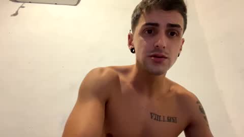 Snapshot of breanexe chatting on 10/24/25, 11:45 breanexe online show from 10/24/25, 11:45