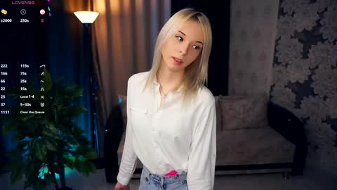 Mia Bunyard online show from 02/19/25, 04:11