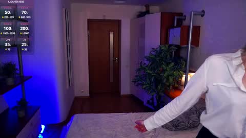 Mia Bunyard online show from 02/24/25, 04:26