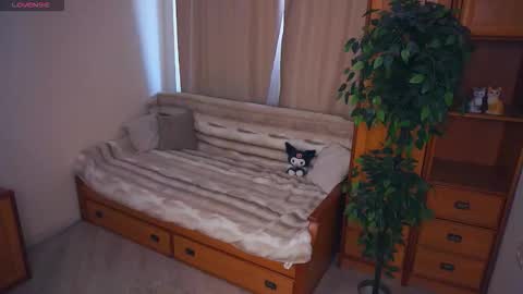 Mia Bunyard online show from 09/17/25, 07:32