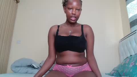 Snapshot of bree_beauty chatting on 07/10/26, 09:01 bree_beauty online show from 07/10/26, 09:01