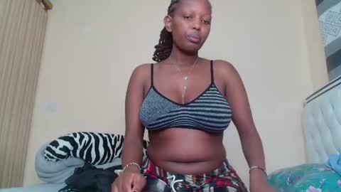 Snapshot of bree_beauty chatting on 07/13/26, 09:17 bree_beauty online show from 07/13/26, 09:17