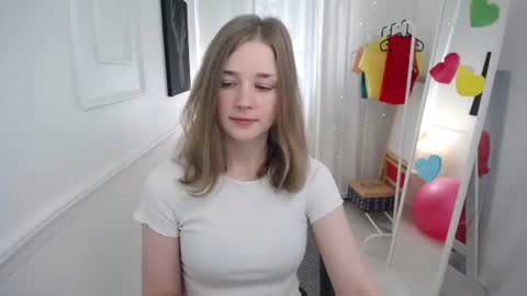Snapshot of bree_sky chatting on 06/19/26, 11:03 Bree online show from 06/19/26, 11:03