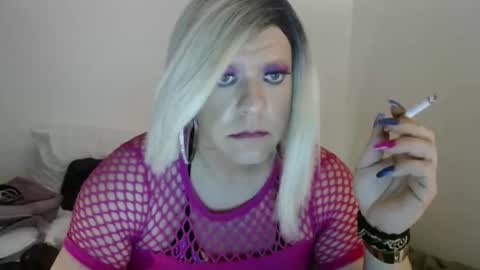 Snapshot of breeblowzcloudz chatting on 03/13/26, 11:33 breeblowzcloudz online show from 03/13/26, 11:33