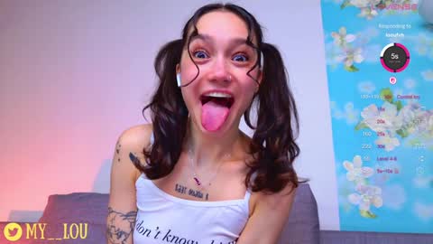 Snapshot of breeding_material chatting on 11/22/25, 03:22 Ashley Dolce and Lou online show from 11/22/25, 03:22