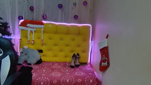 Snapshot of breeterner chatting on 01/20/25, 01:39 breeterner online show from 01/20/25, 01:39