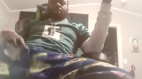 Snapshot of breeze316 chatting on 11/24/25, 03:06 breeze316 online show from 11/24/25, 03:06