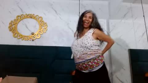 BRENDA VELASQUEZ online show from 06/12/26, 08:08
