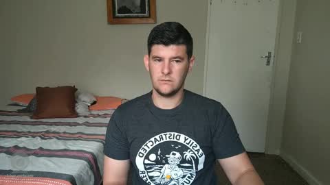 Snapshot of brendansexyboy098754 chatting on 02/14/25, 05:09 ask me lol online show from 02/14/25, 05:09