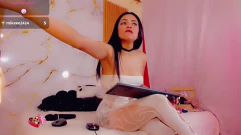 brendasquirtx online show from 02/13/25, 05:54