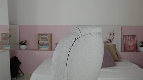 Snapshot of brendathompson_ chatting on 02/01/25, 12:16 Brenda online show from 02/01/25, 12:16