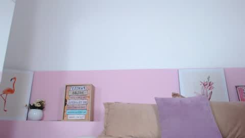 Snapshot of brendathompson_ chatting on 02/15/25, 03:39 Brenda online show from 02/15/25, 03:39