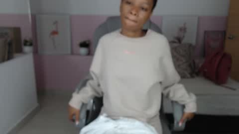 Snapshot of brendathompson_ chatting on 02/20/25, 12:15 Brenda online show from 02/20/25, 12:15