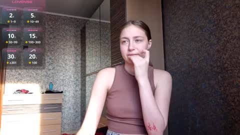 Snapshot of brendelle chatting on 02/07/26, 09:46 Mia online show from 02/07/26, 09:46