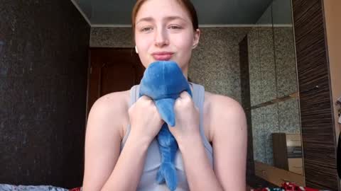 Snapshot of brendelle chatting on 02/16/26, 07:04 Mia online show from 02/16/26, 07:04