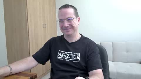 Snapshot of brettdj chatting on 12/23/25, 10:57 Brett online show from 12/23/25, 10:57