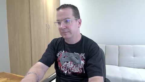 Snapshot of brettdj chatting on 01/06/26, 01:48 Brett online show from 01/06/26, 01:48