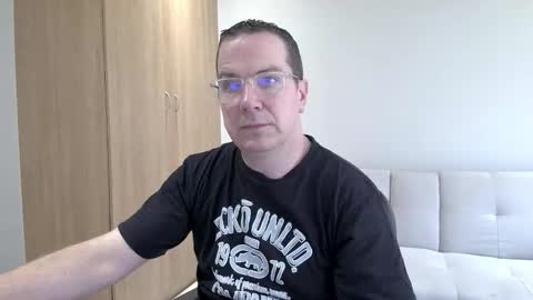 Snapshot of brettdj chatting on 01/08/26, 12:18 Brett online show from 01/08/26, 12:18