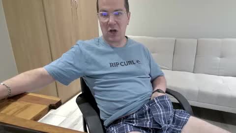 Snapshot of brettdj chatting on 01/09/26, 03:04 Brett online show from 01/09/26, 03:04