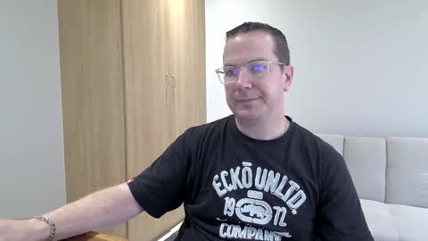 Snapshot of brettdj chatting on 01/13/26, 11:26 Brett online show from 01/13/26, 11:26
