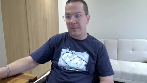 Snapshot of brettdj chatting on 02/08/26, 02:09 Brett online show from 02/08/26, 02:09