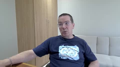 Snapshot of brettdj chatting on 02/14/26, 01:30 Brett online show from 02/14/26, 01:30