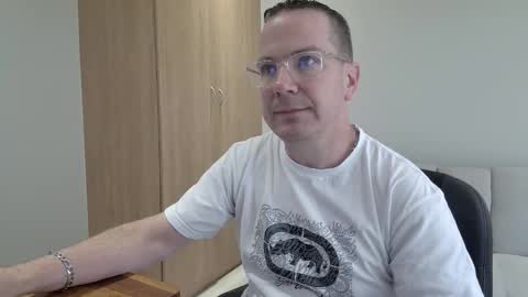 Snapshot of brettdj chatting on 02/22/26, 11:42 Brett online show from 02/22/26, 11:42