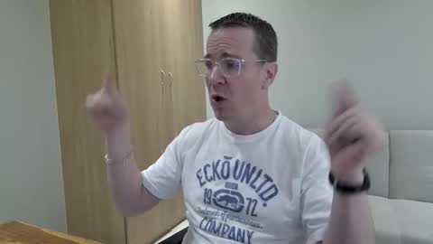 Snapshot of brettdj chatting on 03/13/26, 02:34 Brett online show from 03/13/26, 02:34