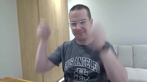 Snapshot of brettdj chatting on 03/25/26, 02:45 Brett online show from 03/25/26, 02:45