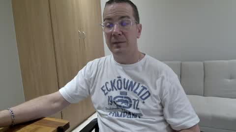 Snapshot of brettdj chatting on 03/27/26, 03:34 Brett online show from 03/27/26, 03:34
