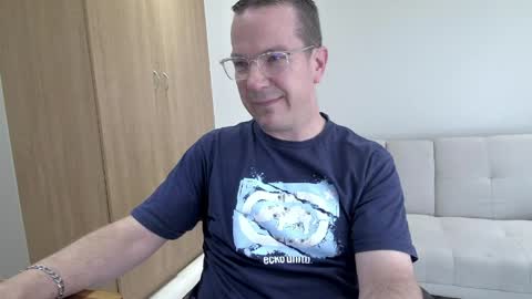 Snapshot of brettdj chatting on 04/06/26, 02:07 Brett online show from 04/06/26, 02:07