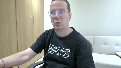 Snapshot of brettdj chatting on 04/10/26, 03:17 Brett online show from 04/10/26, 03:17