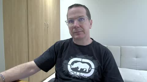 Snapshot of brettdj chatting on 04/19/26, 11:42 Brett online show from 04/19/26, 11:42