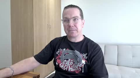 Snapshot of brettdj chatting on 05/02/26, 01:27 Brett online show from 05/02/26, 01:27