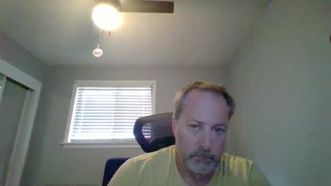 hey online show from 04/15/26, 09:04