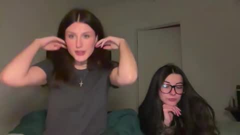 Snapshot of briadominick chatting on 01/09/26, 02:25 Brianna3 online show from 01/09/26, 02:25