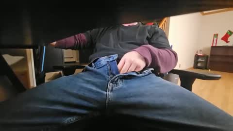 Snapshot of brian7891012 chatting on 12/29/24, 04:05 brian7891012 online show from 12/29/24, 04:05