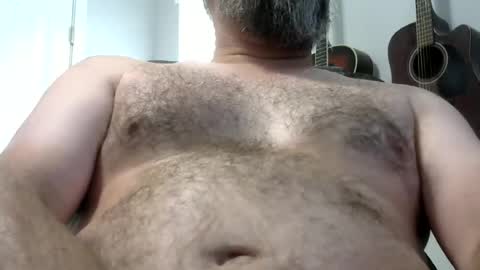 Snapshot of brian871001 chatting on 07/27/26, 03:52 brian871001 online show from 07/27/26, 03:52