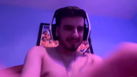 Snapshot of brian_bmw7 chatting on 01/05/25, 06:35 brian_bmw7 online show from 01/05/25, 06:35