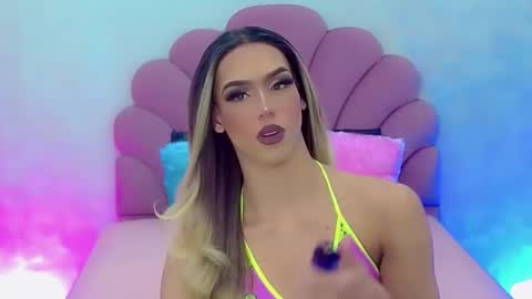 BRIANA online show from 01/22/25, 04:23