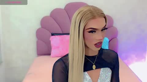 BRIANA online show from 02/12/25, 06:51