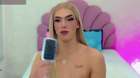 BRIANA online show from 02/18/25, 04:48