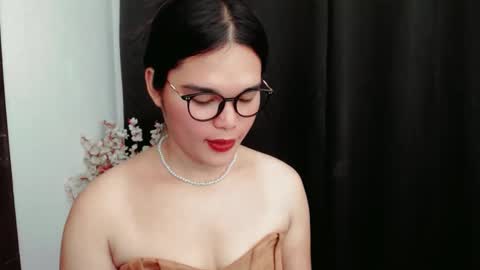 Claire online show from 06/10/26, 09:46