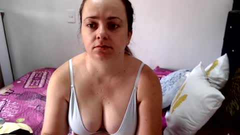 Snapshot of brianabarnes chatting on 06/24/26, 01:54 brianabarnes online show from 06/24/26, 01:54