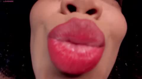  Briana  online show from 10/31/25, 01:56