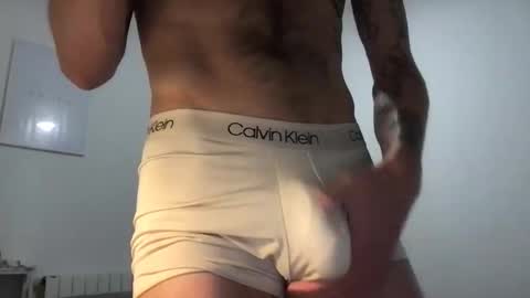 Snapshot of brianmuscle chatting on 10/11/25, 11:42 Brian online show from 10/11/25, 11:42