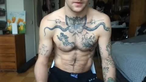 Snapshot of brianmuscle chatting on 02/05/26, 07:46 Brian online show from 02/05/26, 07:46